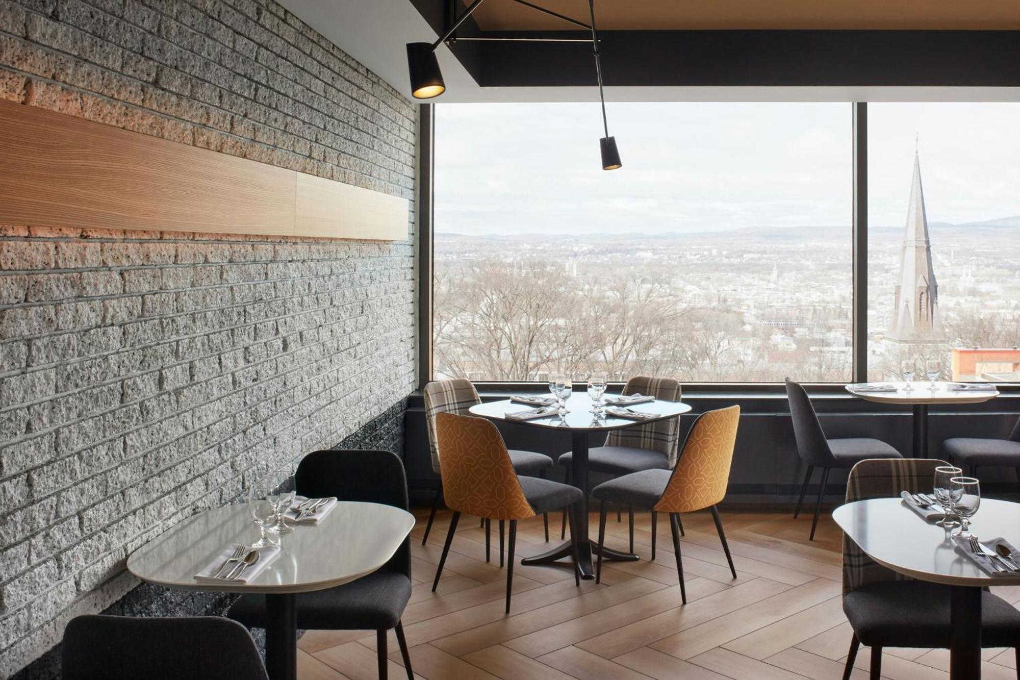 Delta Hotels By Marriott Quebec Exterior photo