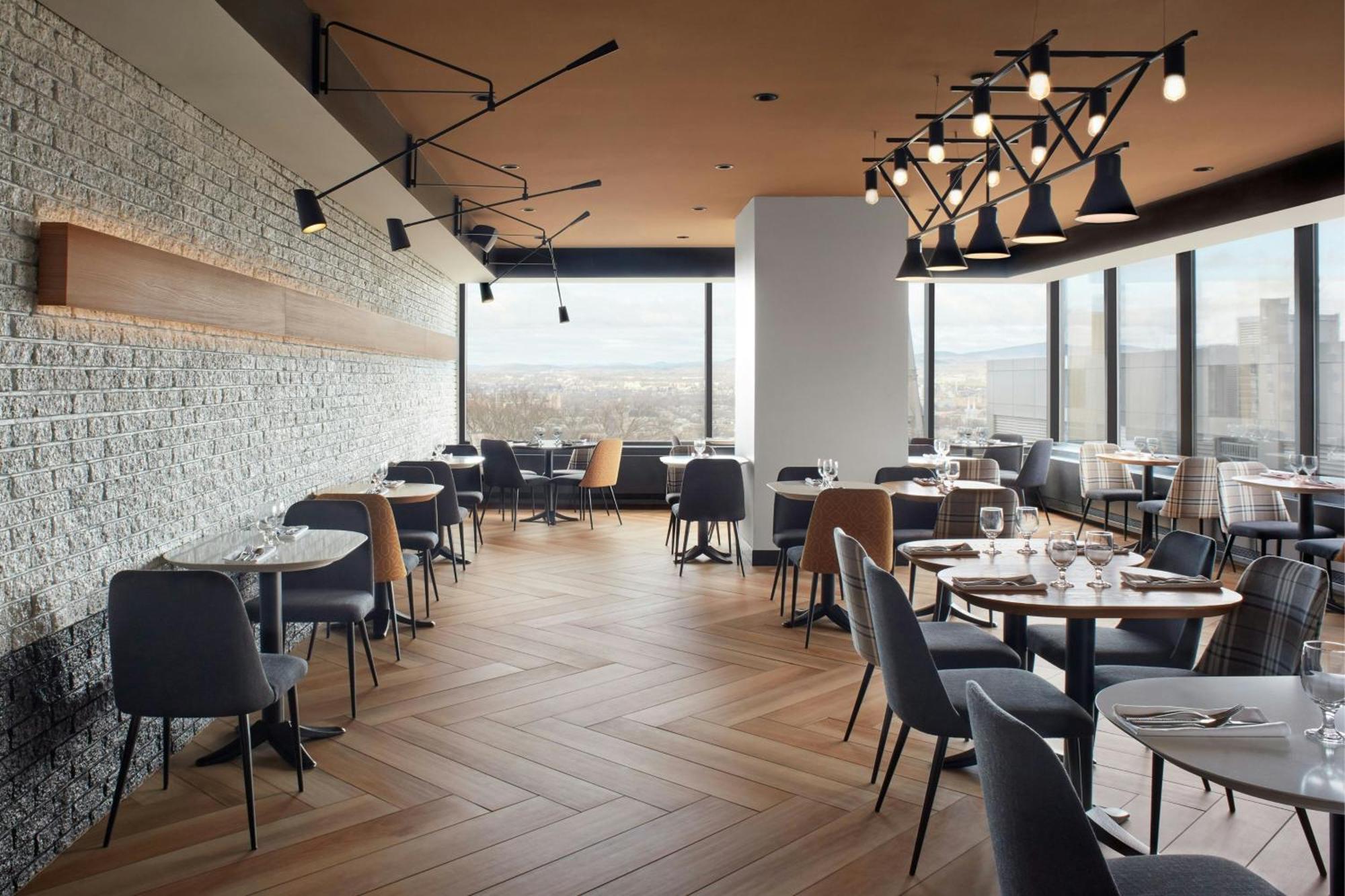 Delta Hotels By Marriott Quebec Exterior photo